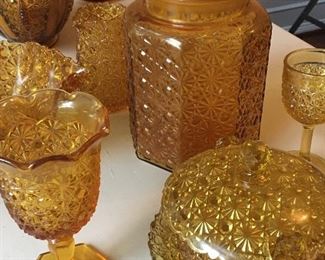 amber daisy and button collection