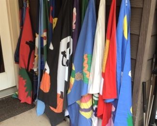 Seasonal house flags