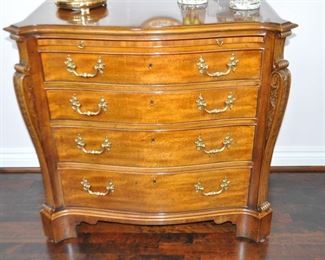 Vintage Henredon Mahogany Chest with 4 Drawers and a Pull-Out Shelf,  Serpentine Front and Carved, Scrolled and Reeded Corners.  W34" x H32" x D19.5"