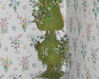 45" Moss and Ivy Topiary