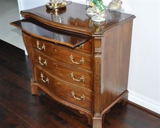 Side View of the Vintage Mahogany Henredon Chest with Pull Out Shelf