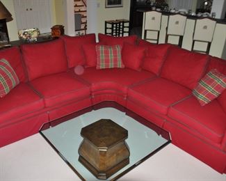 Fantastic Henredon, Custom Folio Collection 3-Piece Red Sectional Sofa with Rolled Arms. W9'6" x 9'6", H29" x D40"