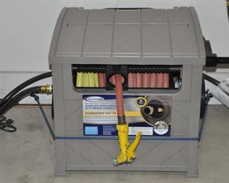 Suncast 150 Foot Baywood Smarttube Wheeled Hose Hideaway with Hose Included