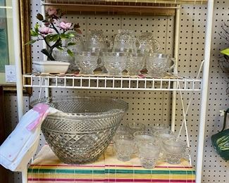 c.1960's WEXFORD by Anchor Hocking PUNCH BOWL with 26 CUPS