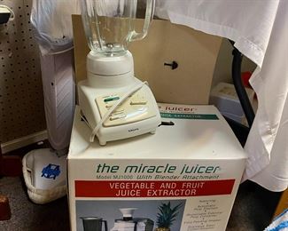 THE MIRACLE JUICER