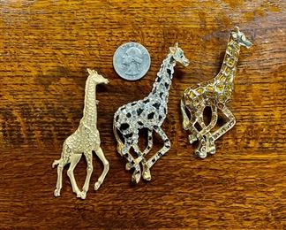 GIRAFFE Brooches 