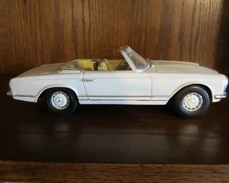 Mercedes W113 Model