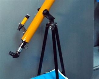 Western Fields Astronomical Telescope, Model 35139, D=60, F=800, With H-20mm Lens And Additional H-12.5mm And SR-5mm Lenses, On Metal Tripod