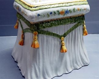 Vintage Hand Painted Lidded Garden Stool,15" x 15" x 13"