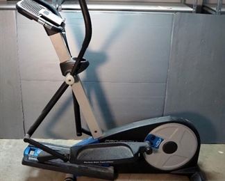 Pro Form XP 520 Razor Elliptical With 10 To 20 Degree Adjustment, And 20 To 16 Stride Adjustment
