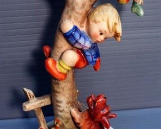 MJ Hummel Figurines, Qty 6, Including 1972 Annual Collector's Plate