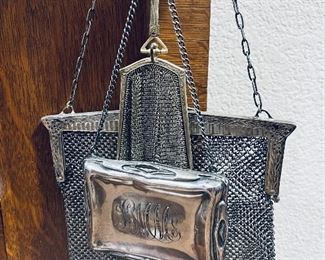 Vintage metal purses.  Love.