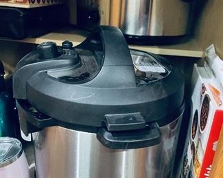 Large Insta-pot/ Small Instapot