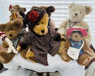 Boyd's Bears with Boxes.