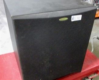 VELODYNE CHT-18 POWERED SUBWOOFER