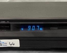 SAE TWO AM/FM DIGITAL TUNER T6