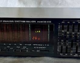 ADC SOUND SHAPER SS-412X STEREO FREQUENCY EQ