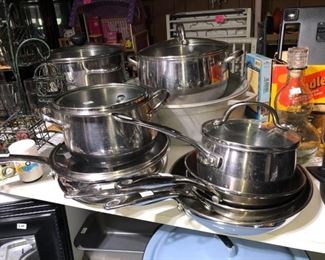 Stainless cookware