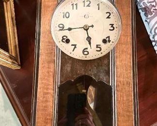 Vintage Mantle Clock. 