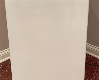 Mini Fridge. Photo 1 of 2. 