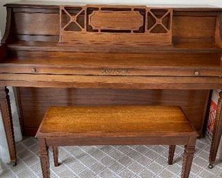Kohler & Campbell Upright Piano. Serial NO: 730255 Circa 1978-1979. Photo 1 of 5. 