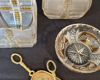 60s Broom Dustpan, Amber Carnival Glass Bowl, and Vintage Klondike Amber Glass By Dalzell Leigh