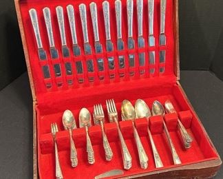1940s WM Rogers Silver Plate Silverware Set Desire Pattern