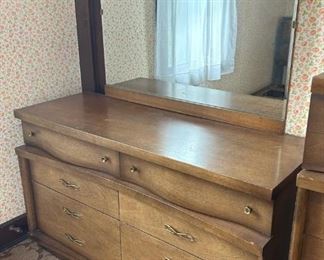 MCM Basset Furniture Industries Dresser with Mirror