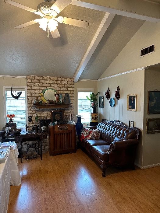 PACKED HOUSE IN SPRING BRANCH ESTATE SALE starts on 4/13/2023