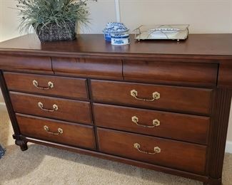 Ethan Allen dresser