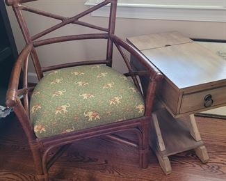 Broyhill side table with charging station