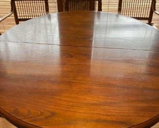 Table without topper
