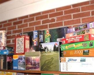 huge lot of puzzles 3d etc