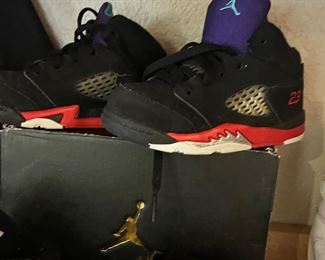 Must be the shoes little one!