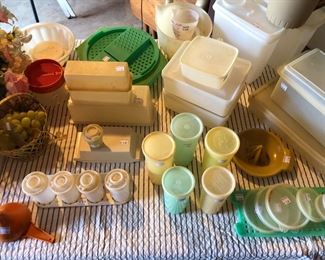 Tupperware 