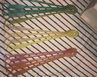 Vintage Tupperware tea spoons/stirrers/cocktail spoons