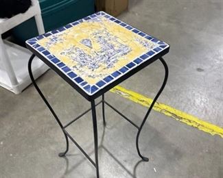 Iron and mosaic plant stand 29 x 13 x 13 in