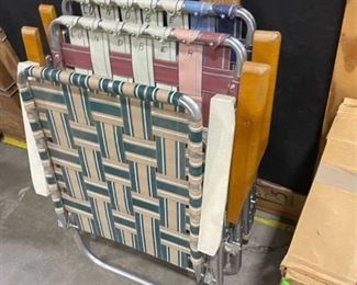Folding lawn chairs (3)
