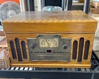 Crosley CD and record player