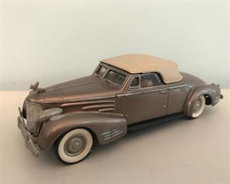 Brooklin Models No. 14 1940 Cadillac V16 Convertible Coupe