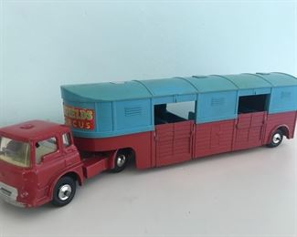 Corgi Major Toys articulated horse box- No horses