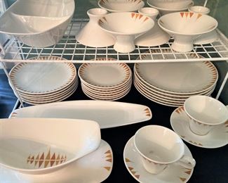 "Impromptu"  Iroquois dishes - 57 pieces