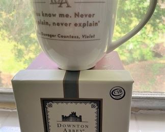 Downton Abbey mug and gift box