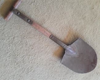 WW2 US Army shovel 