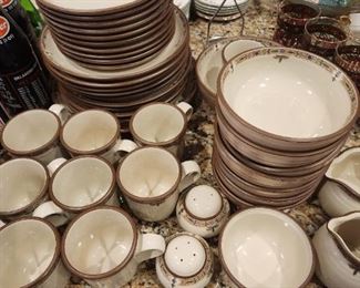 Noritake Stoneware Set