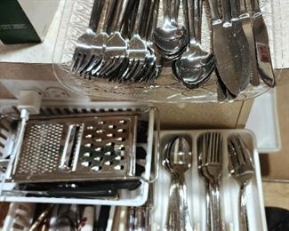 Cutlery Sets 