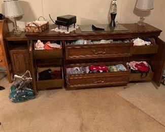 Vintage dresser
