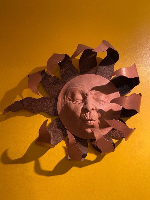 Terracotta/Metal 19” Tall x 22” Wide