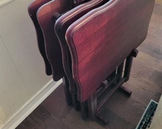 Lazy People trays,  Never got it, never understood it.  My footman would never allow this.  Oh wait, I am my footman.  But I know if I am going to eat a family style size stouffers lasasgna in one night, it will will be sitting all of up in here!