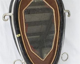 Mule collar mirror